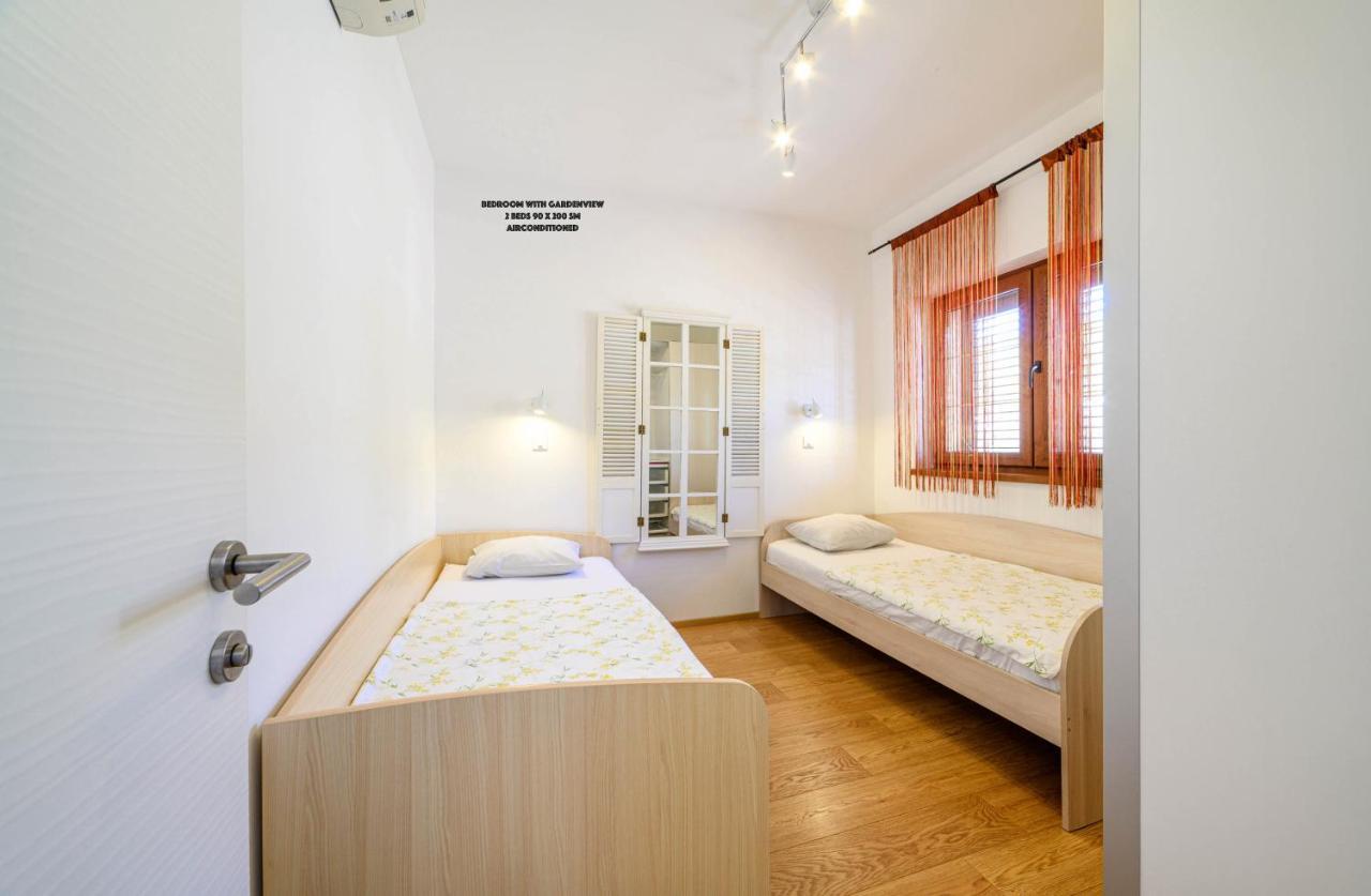Sibenik Boats Apartamento Raslina Exterior foto