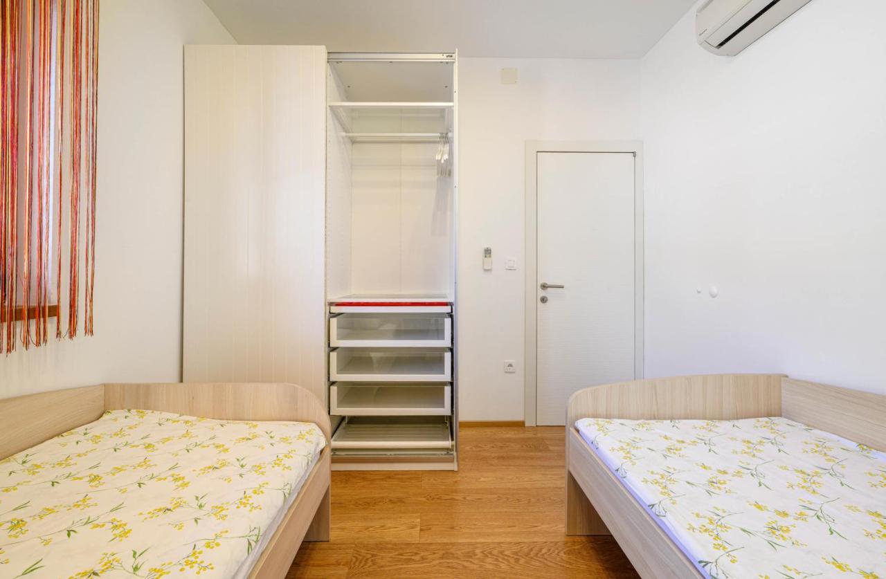 Sibenik Boats Apartamento Raslina Exterior foto